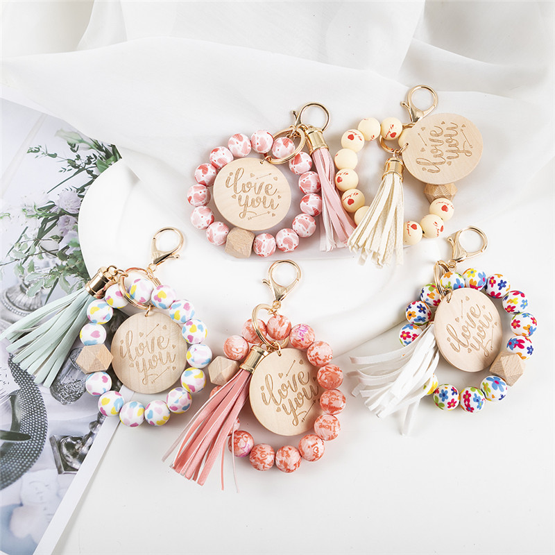 Moda Heart Flower Silicon Beads Tassel Keychain Letter Wood Letra de Bracelete de Disco de Madeira Chavejando para Mulheres Presentes de Joias de Meninas