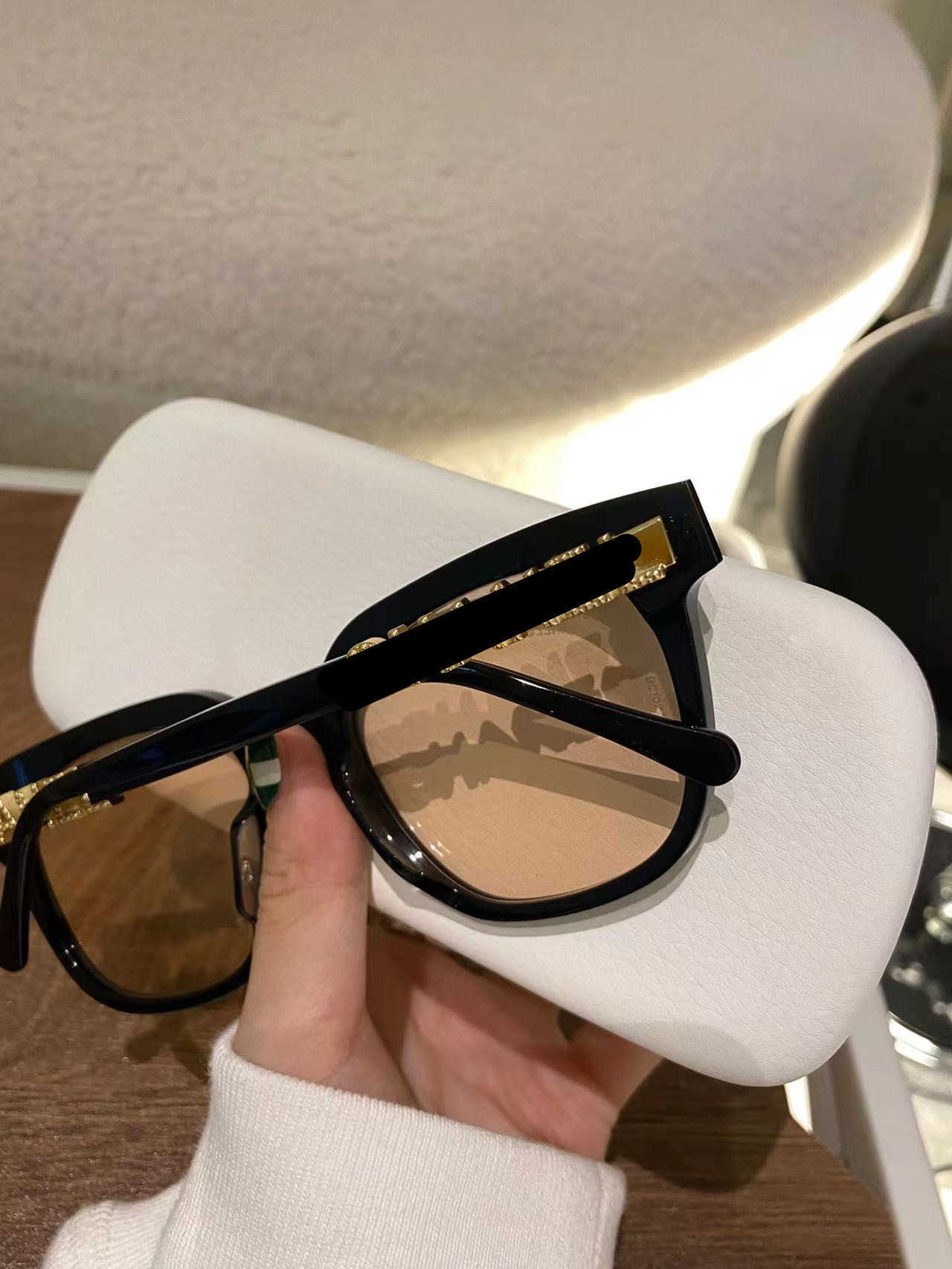 2024 Nuovi occhiali da sole Designer di lusso Nuovo di alta qualità Fragrace Eyegless Frame 0748 semplice viso grande grande miopia anti -blu leggero tè a ghiaccio versatile stesso piatto