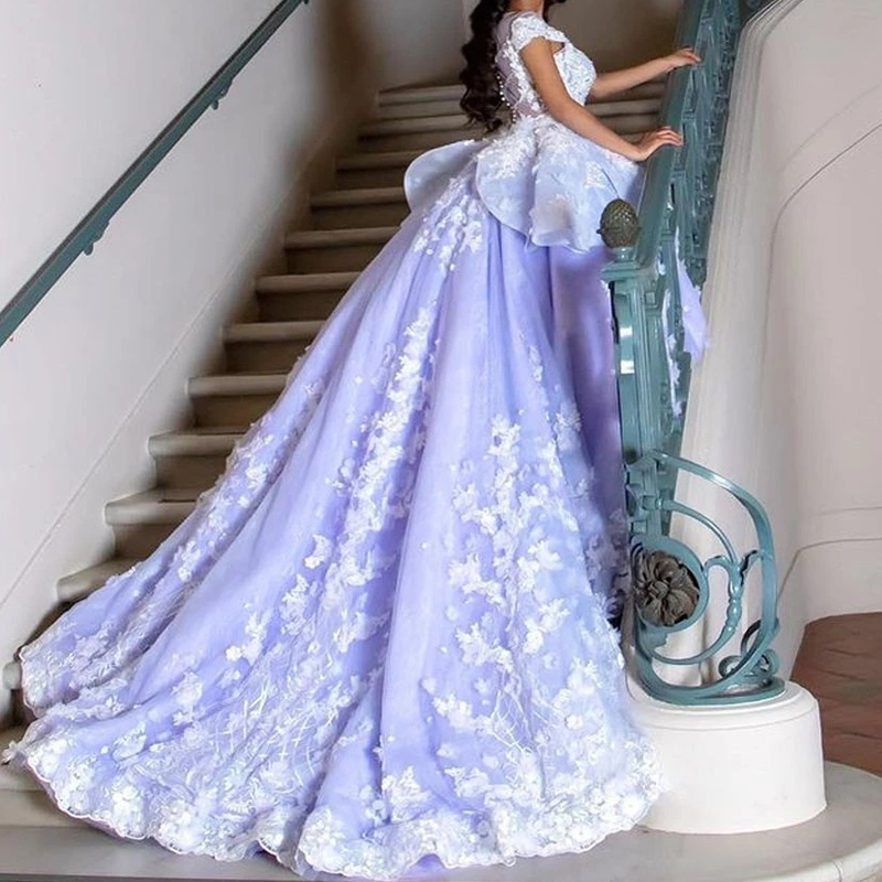 Lüks İnciler Tatlım Quinceanera Elbise Beyaz 3dflowers Aplikes Doğum Günü Pilosu Tatlı 16 Elbise Korse