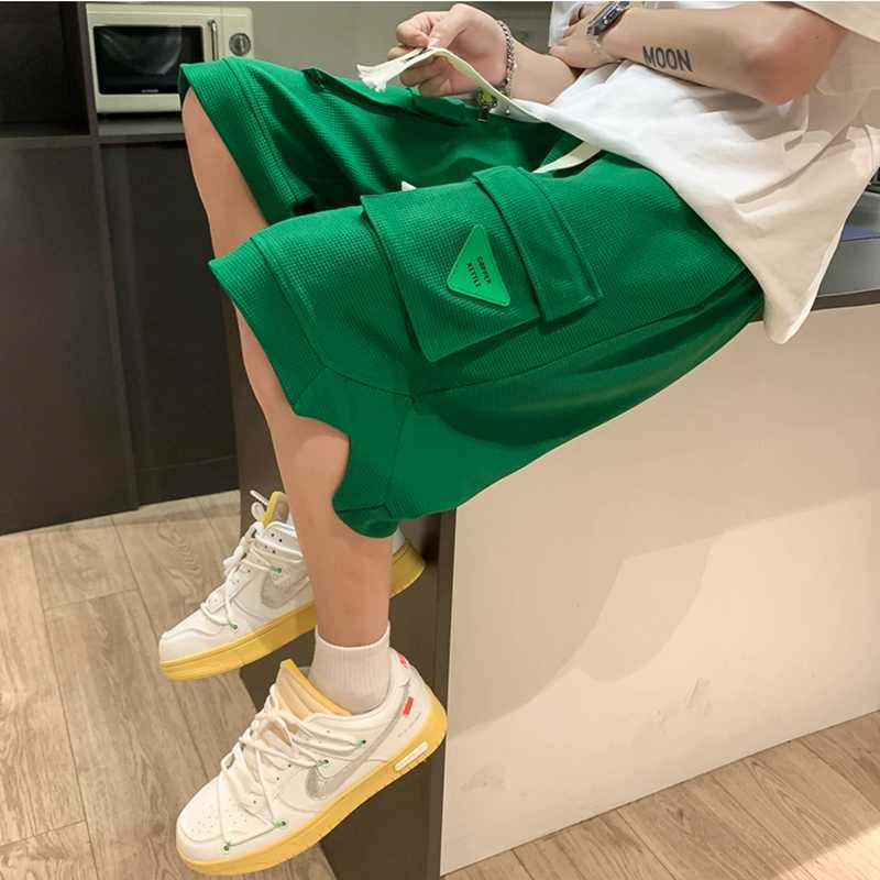 Shorts pour hommes 2023 printemps Shorts pour hommes mode coréenne Shorts verts Harajuku High Street vêtements pour hommes Shorts décontractés à la maison Streetwear pantalon W0327