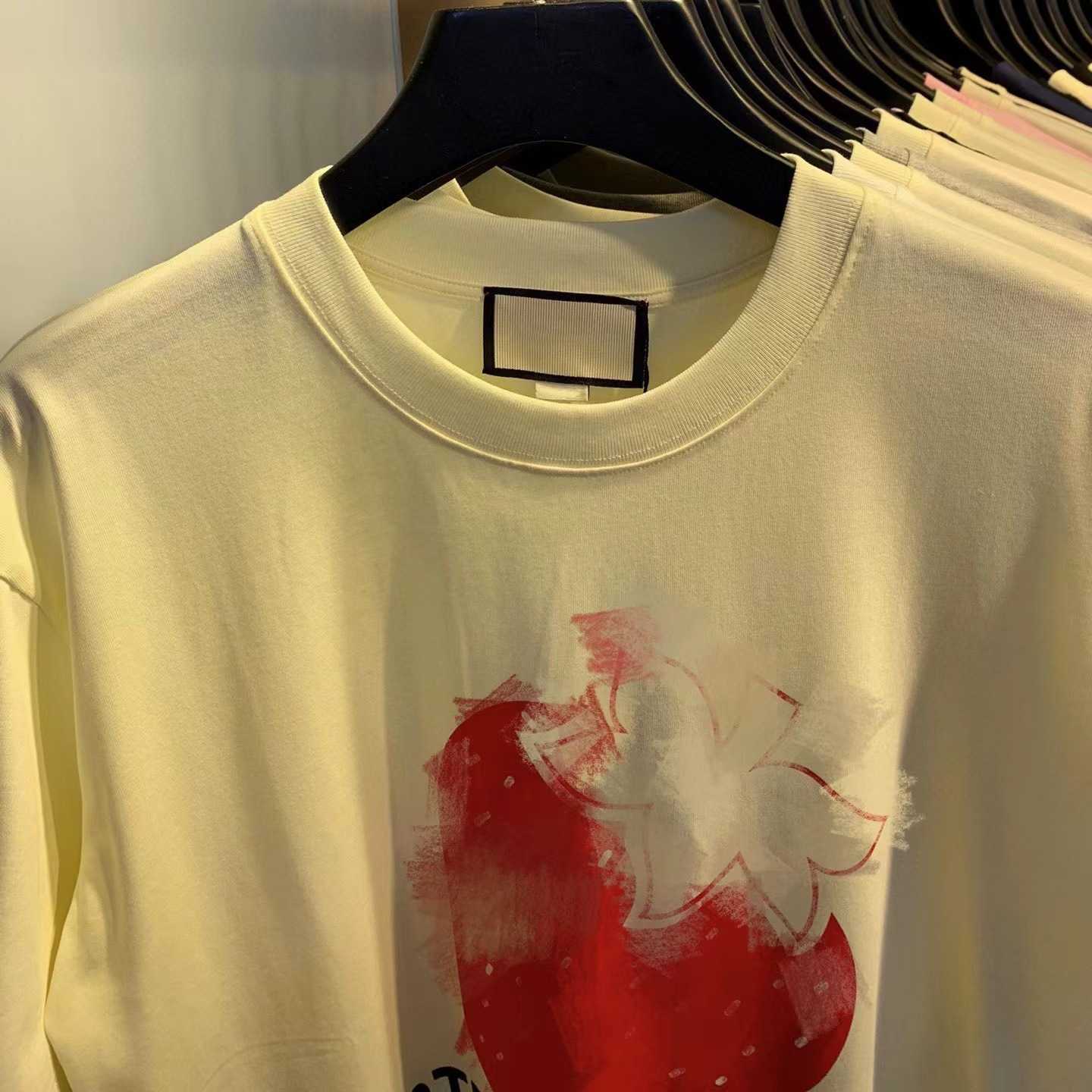 Designer nya kvinnor t-skjorta skjorta differentiera marknaden hög upplaga jordgubbhylsa t-shirt personlig lös casual
