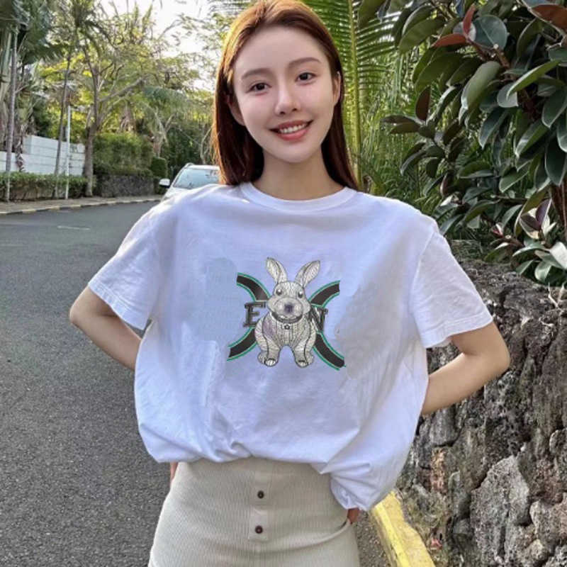 Maglietta da donna estiva firmata Camicia High Edition Spring Rabbit Year Esclusiva Casual girocollo manica unisex T-shirt allentata Coppia