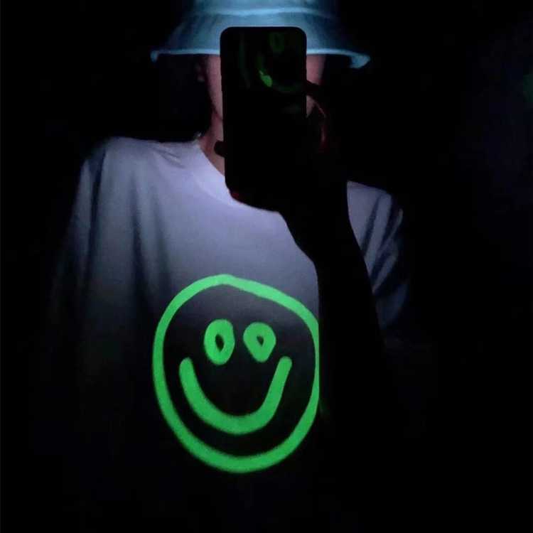 Designer women's clothing 20% off Shirt High Version Correct Family Classic Glow Smiling Face Fluorescent Sleeve T-shirt Top Street