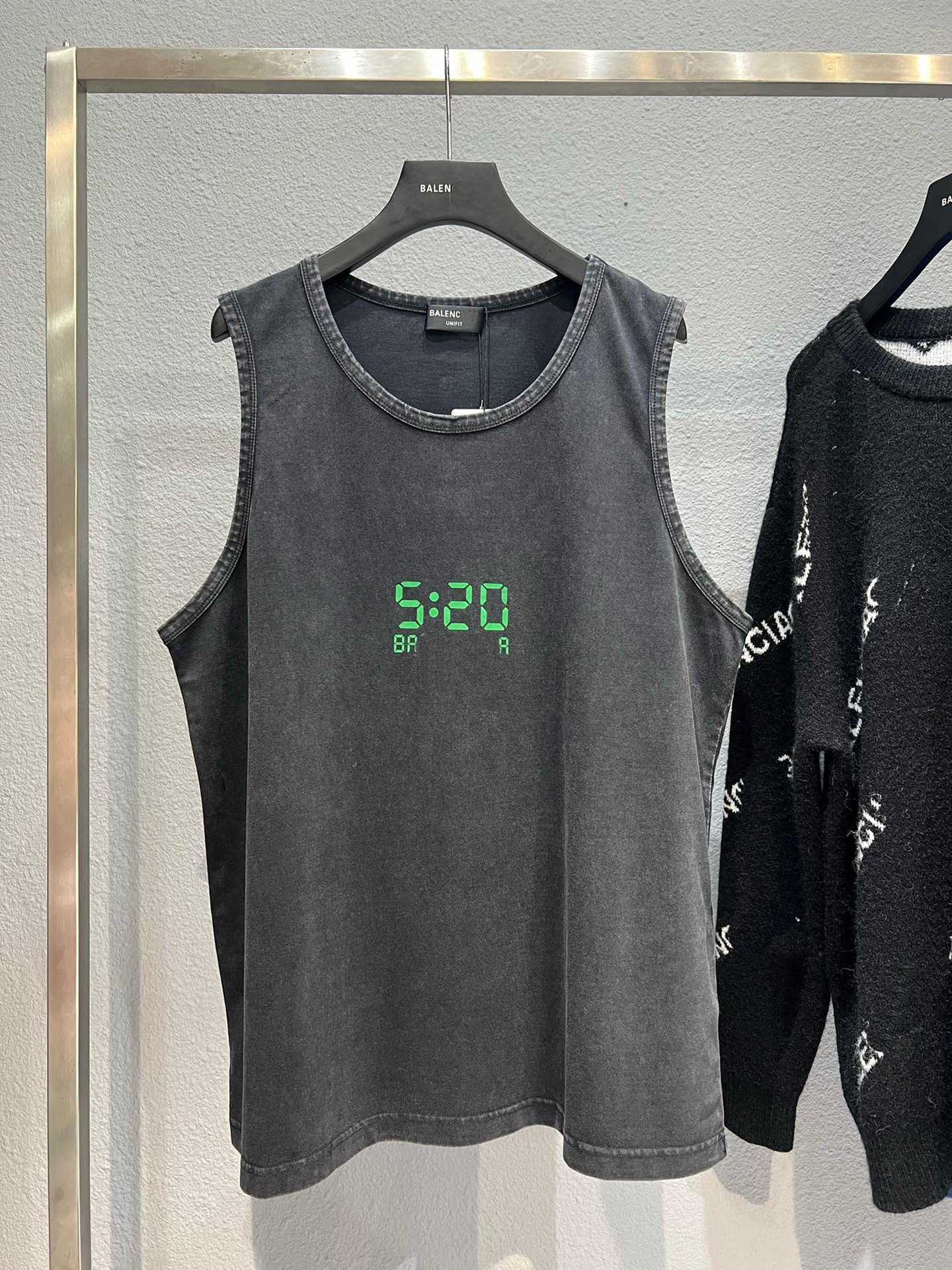 Designer new women t shirt Shirt High Edition 520 Exclusive Digital Clock Glow Letter Print INS Casual Versatile Tank T-shirt