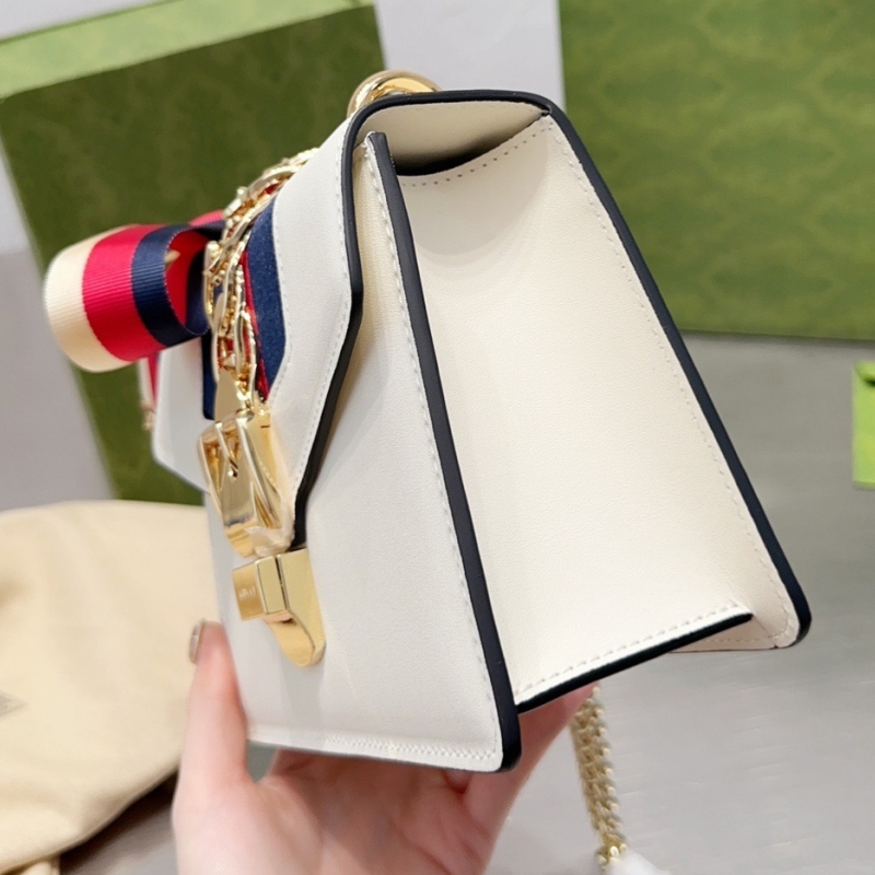 Designerväska 2023 Ny Navy Bag Kvinnors äkta läder axelväska fashionabla högklassiga låsspänne en enda axel crossbody väska stor kapacitet handväska