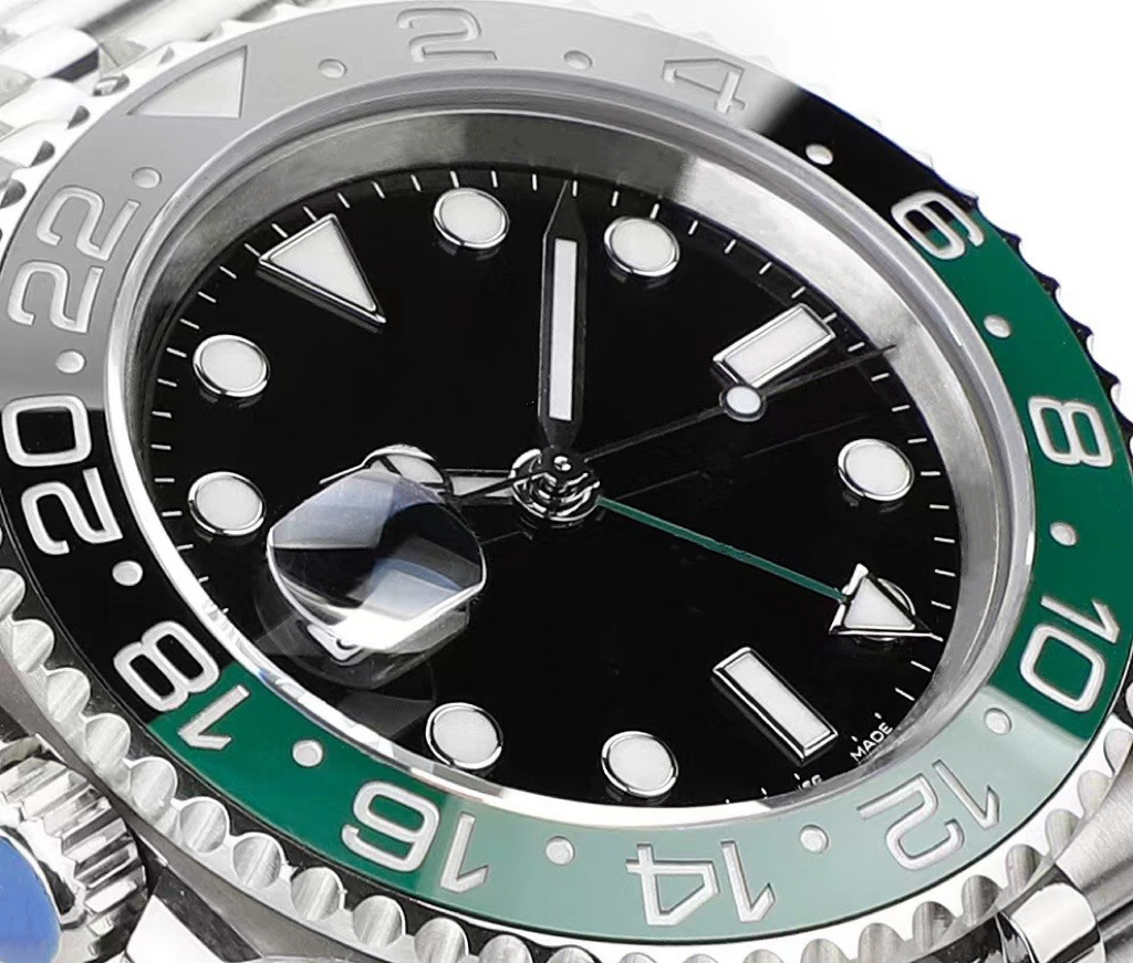 Мужские часы China Super Mechanical Movement 2813 Полностью автоматически на цепном наборе 40 -миллиметровое черное зеленое керамическое кольцо рта супер -светящийся дизайнерский подарки на запястье подарок