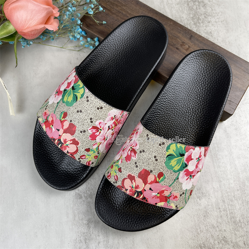 Deslizamento de designer sandálias chinelos planos abelha tigre flores florais flip flop verão duplo controle deslizante de borracha calcanhar plano largo praia para mulheres tênis masculino slides