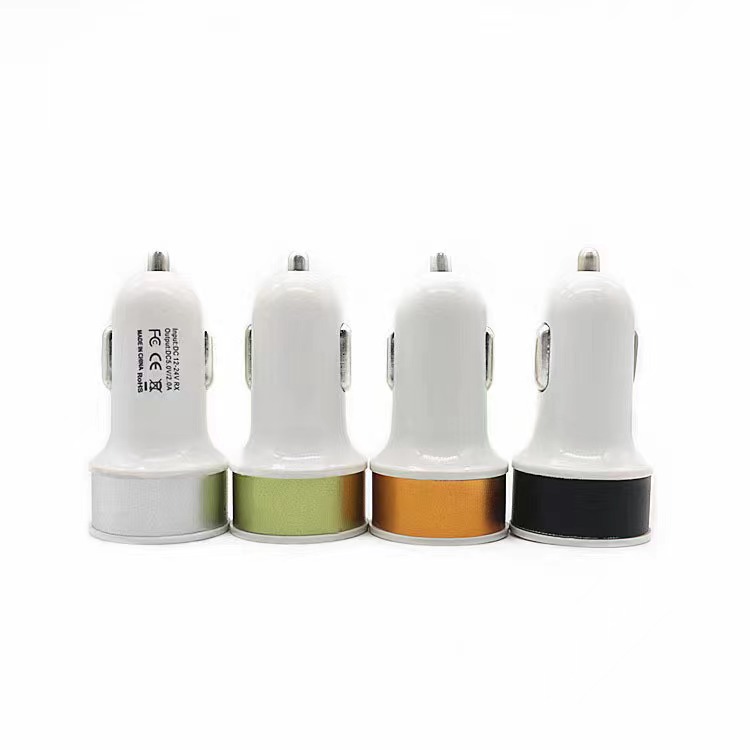 Mini caricatore auto colorato Adattatore caricabatterie telefono USB Dual USB 2.1A iPhone Samsung s22 Xiaomi