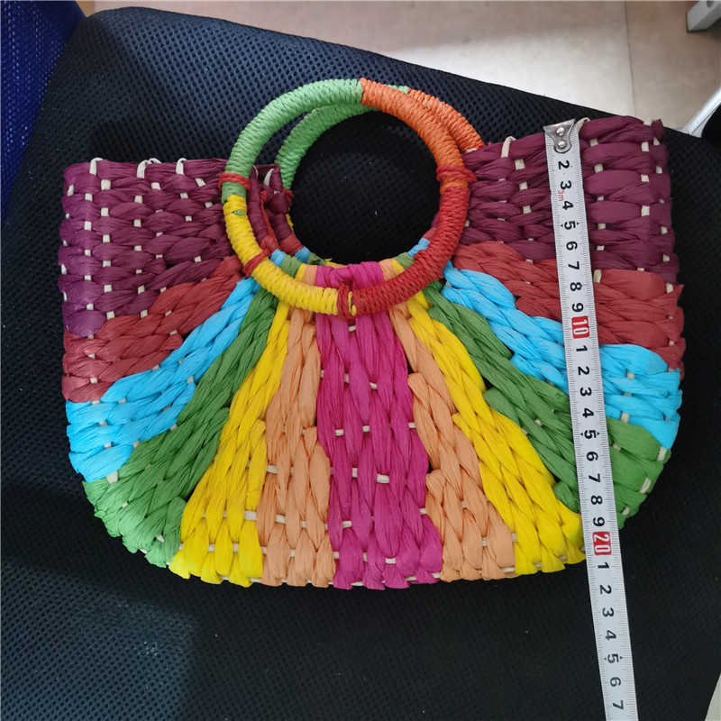 Axelväskor Böhmen färgglada kontrasterande färger kvinnor handvävda halmväska runda handtag halvmåne form damer handväska sommarstrand totes
