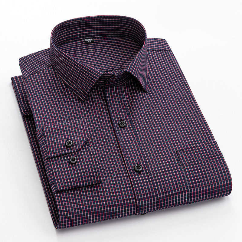 Koszule męskie sukienki z długimi rękawem Formal Mens Sukienki koszule Społeczny kołnierz z kieszonkowym regularnym biznesem Business Smart Casual Shirt for Man P230427