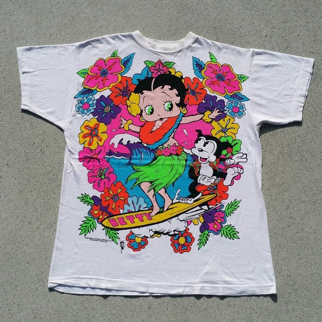 Call Me Street Skateboarding Treasure Spicy Girl T-shirt para homens e mulheres casal imprimindo super quente manga curta moda