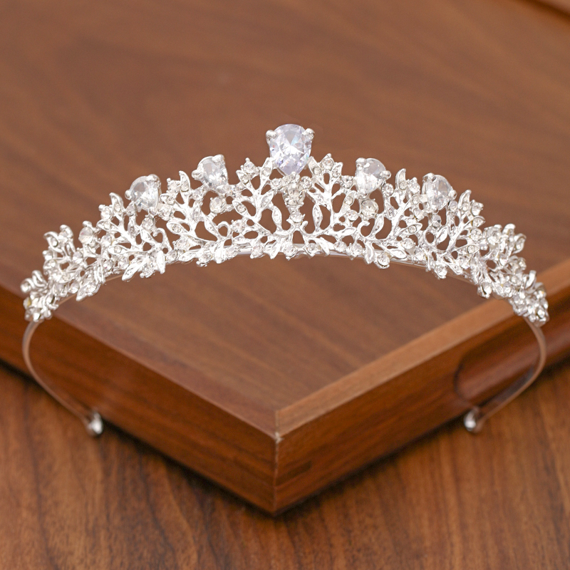 Coroa de noiva escavada com strass brilhante, coroa de liga de pérola branca, vestido de festa de banquete de casamento