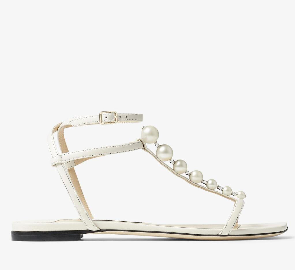 2023 Summer Luxury Amari Sandals Shoes Latte Nappa Latte Flats med Pearls Crystal Embelling Evening Dress Lady Gladiator Walking White Black EU35-43