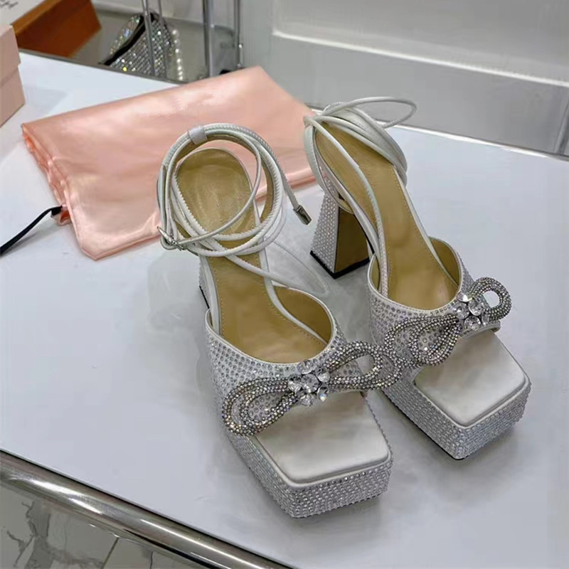 2023 New Thick Sole Donna Super High Heel Scarpa Papillon Crystal Cross Tied Tacco grosso Donna Sandalo Pink Open Toe Runway Sandals