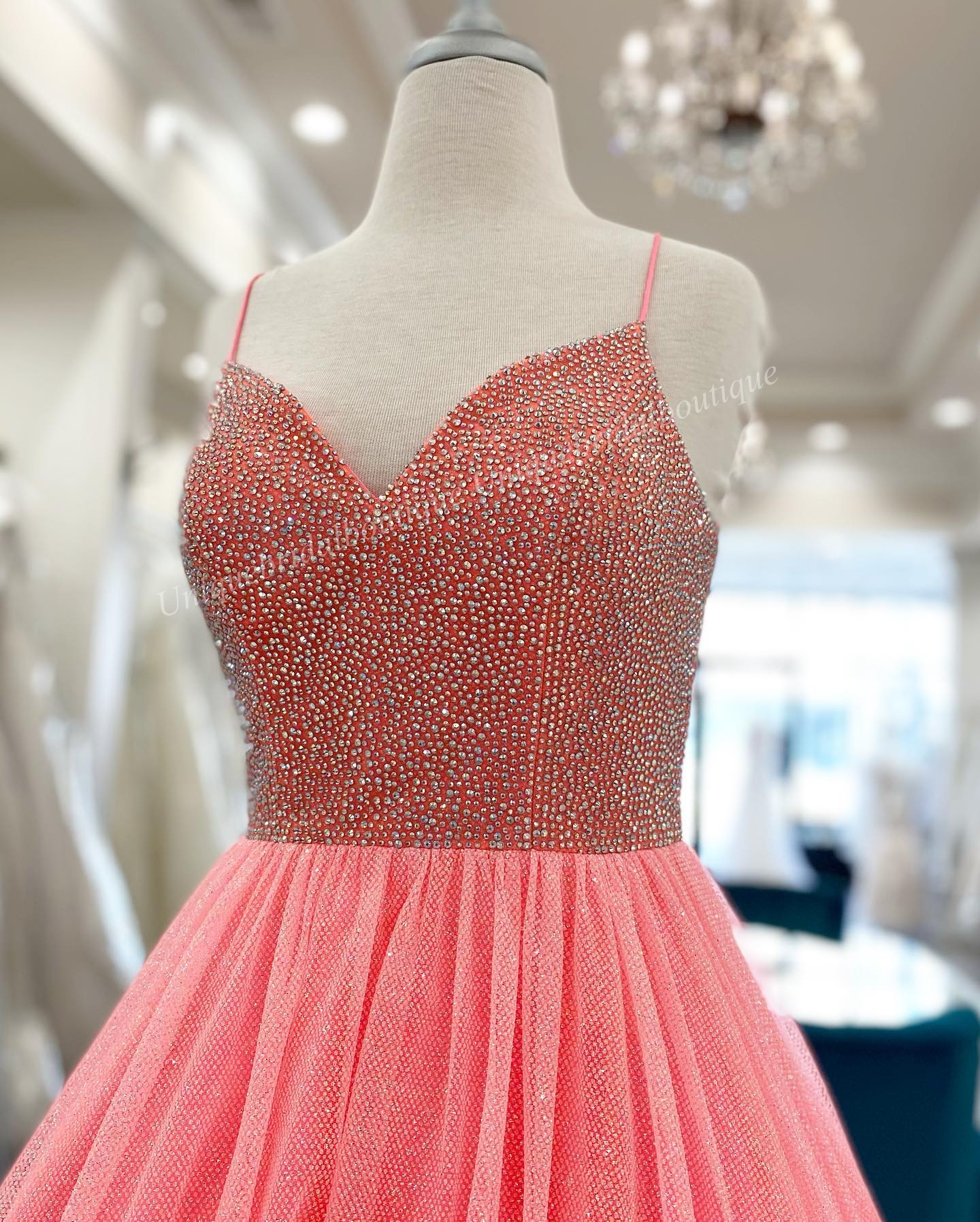 Shimmery Prom Dress 2K23 Browling Water Melon V-Neck Spaghetti Paski cekiny Lady konkurs
