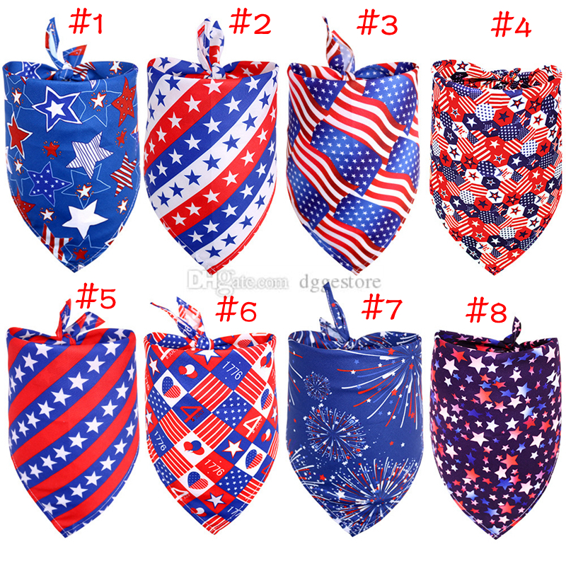 Jour du 4 juillet Bandanas pour chien Bavoirs pour chien patriotique Drapeau américain Costume pour animal de compagnie Réglable Chien Chat Jour de l'Indépendance Triangle Écharpe Foulard pour petit moyen animal de compagnie A705