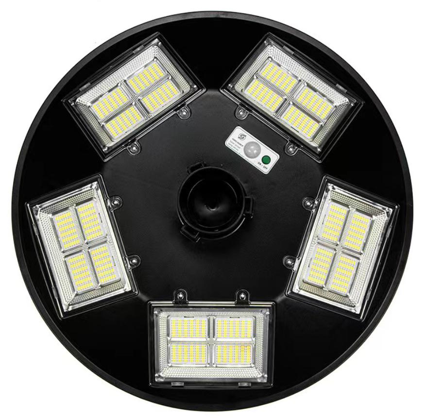 Lampada solare UFO 150W 250W 300W 500W 1000W 3 5 teste Lampione stradale integrato impermeabile rotondo IP65