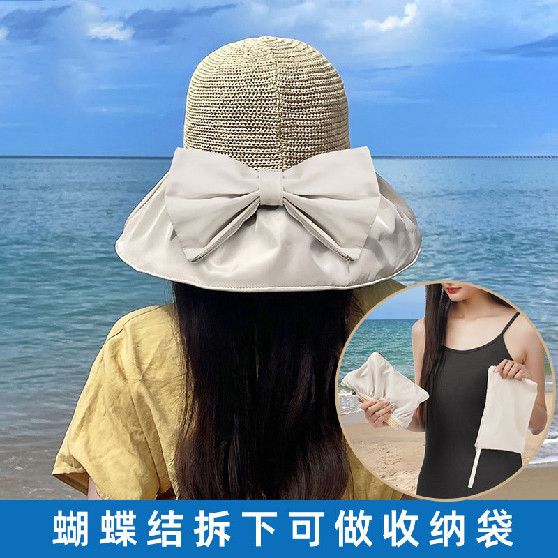 Strohhut und Fischerhüte mit großer Krempe und Falttaschen zum Aufbewahren und Sonnenschutz im Sommer