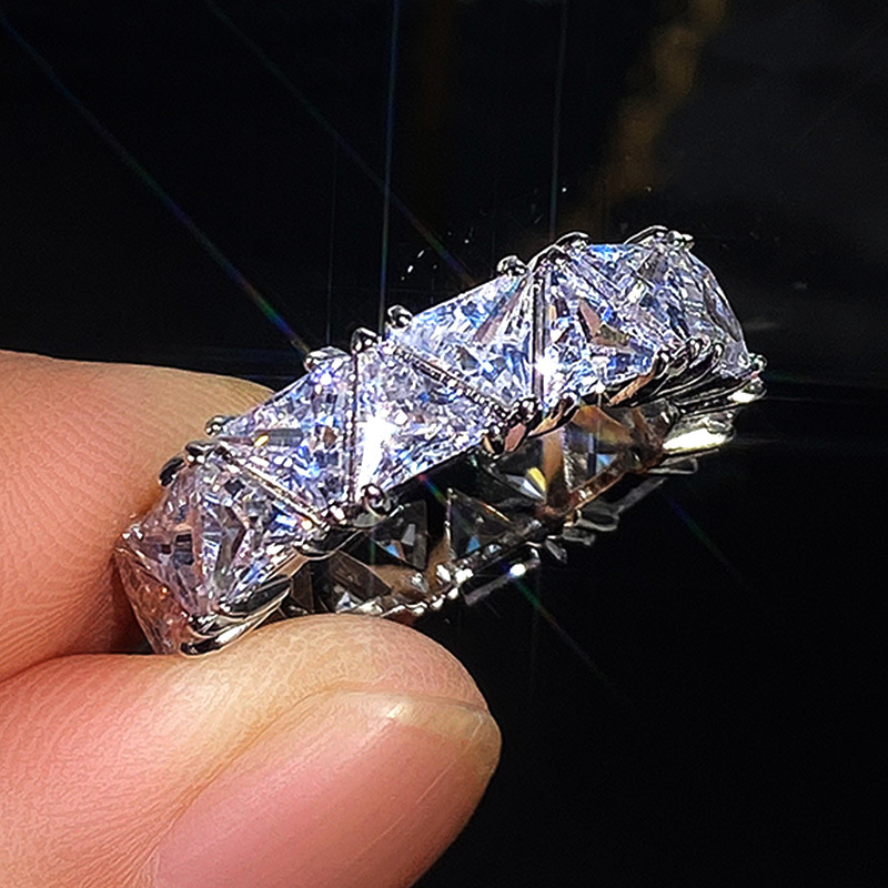 Eeuwigheid Triangle Lab Diamondring wit goud gevulde verloving trouwringen voor dames bruidsfeestje sieradencadeau