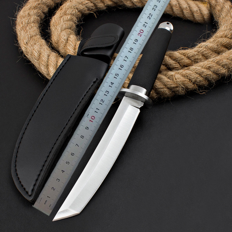 Specialerbjudande utomhusfasta blad Taktisk kniv 440C Satin Tanto Point Blade Gummitplasthandtag Raka knivar med läderhöljet