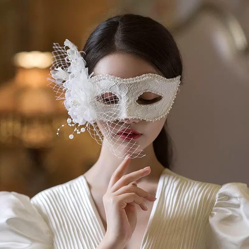 MJ-0017 Masked Ball White Feather Lace Mask Princess Eye Half Face Mask Party Party Party Sexy Goddess Rhinestone Tassel Mask