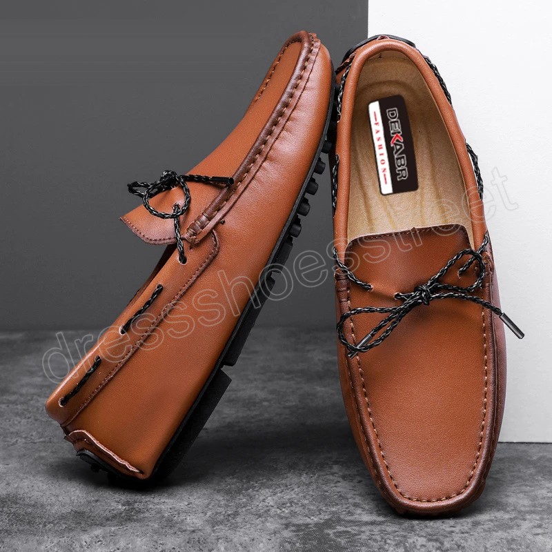 حذاء متسكعون الرجال الربيع Clasicc Vintage Comfy Flat Moccasin Fashion Men Men Slip-On Boat Shoes for Men Nasual Shoes