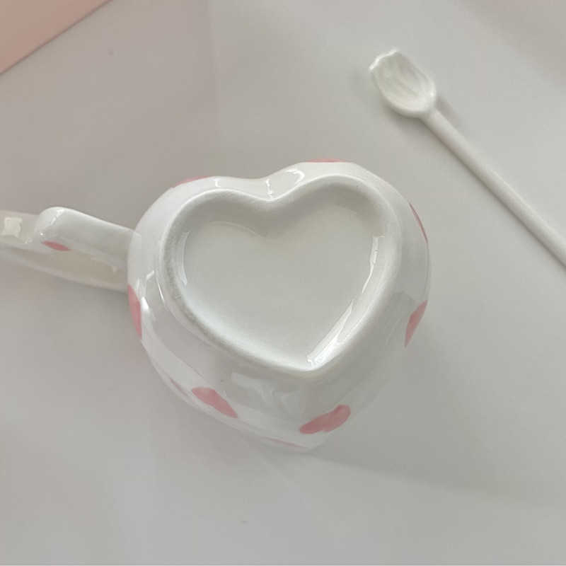 Kaffe te -verktyg lägg till i önskelistan 2023 Middle East Style Creative Coffee Tea Cup Heart Ceramic Cup Milk Porslin Kaffekoppar Tablar Cups Partihandel Present P230508