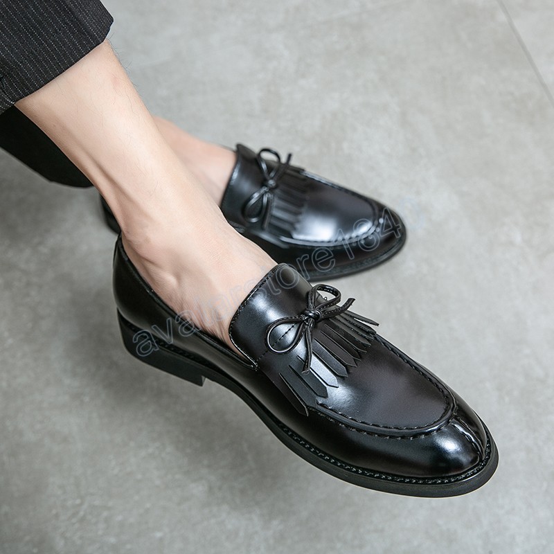 Graceful Tassel lederen schoenen mannen Loafers Casual slip op mannen kleding schoenen oxfords mocassins mannen pakken schoenen ademende feestschoenen