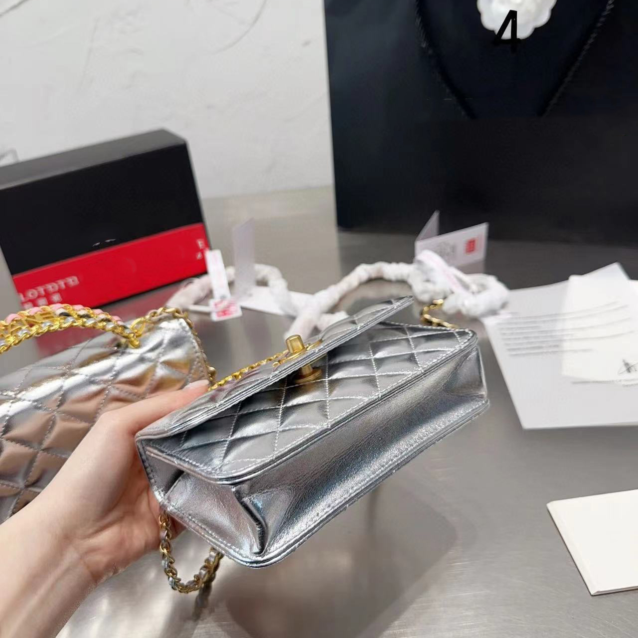 Women Designer CC tote bag Luxury handbag Caviar Shoulder Massage Bags Classic Cf Flip Bag Metal Handle Silver Leather Crossbody Purse Chain Strap Bow Check Plaid 19