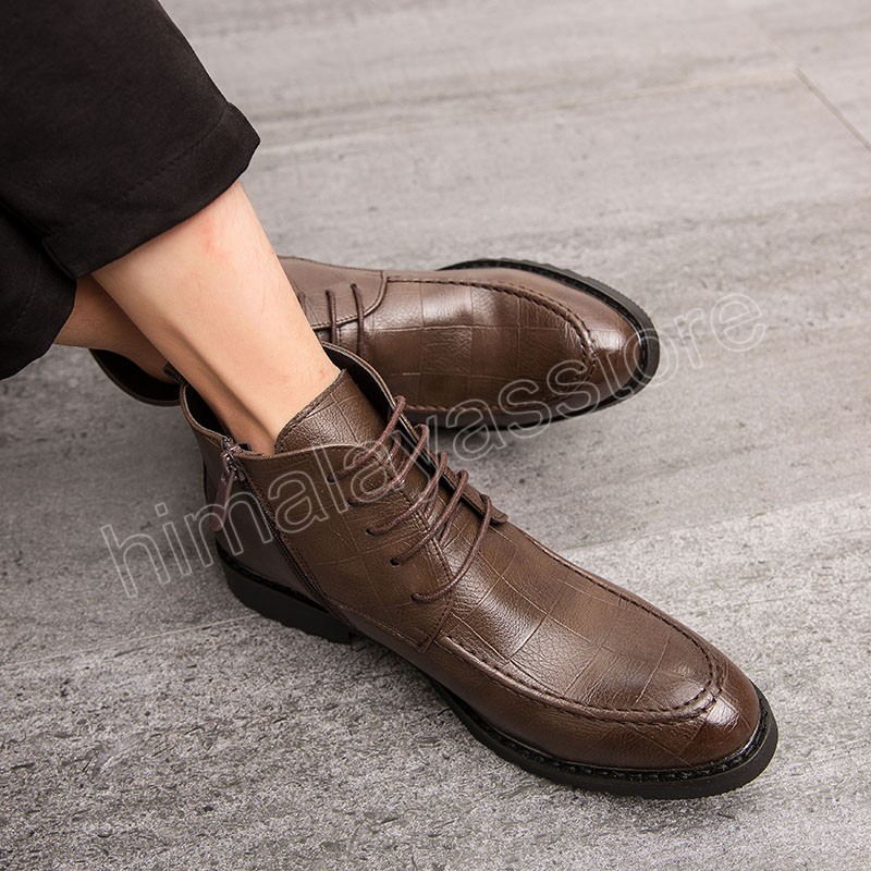 British Style Men Business Boots Designer Gentleman Casual Men Dress Boots äkta läder Men kontor Ankelstövlar Botas Hombre