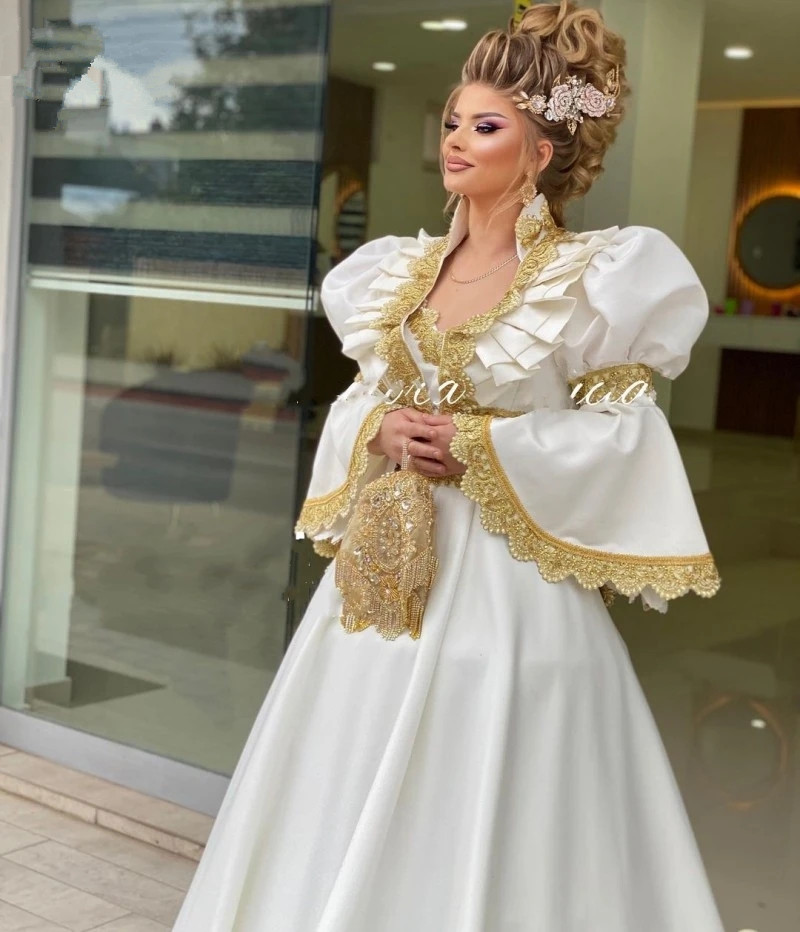 Abiti da sera caftano bianco Abiti da cerimonia perline albanesi in velluto con maniche lunghe svasate abiti da ballo robe de soiree de mariage