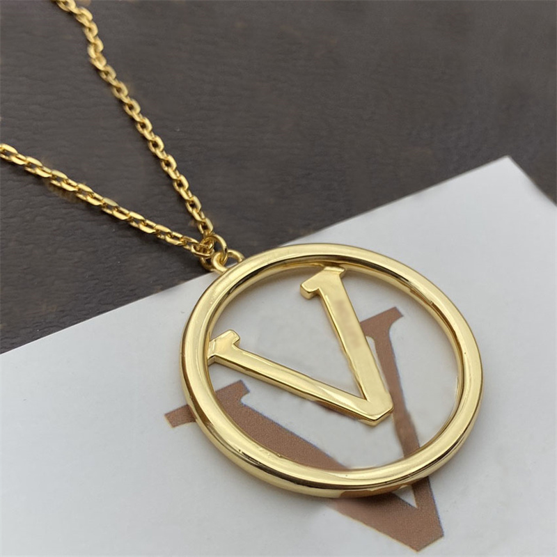 Kvinnors lyxdesigner Hoops Pendant Halsband Mens Gold Necklace Classic Link Chain Fashion Märke L smycken Tillbehör 2305104BF