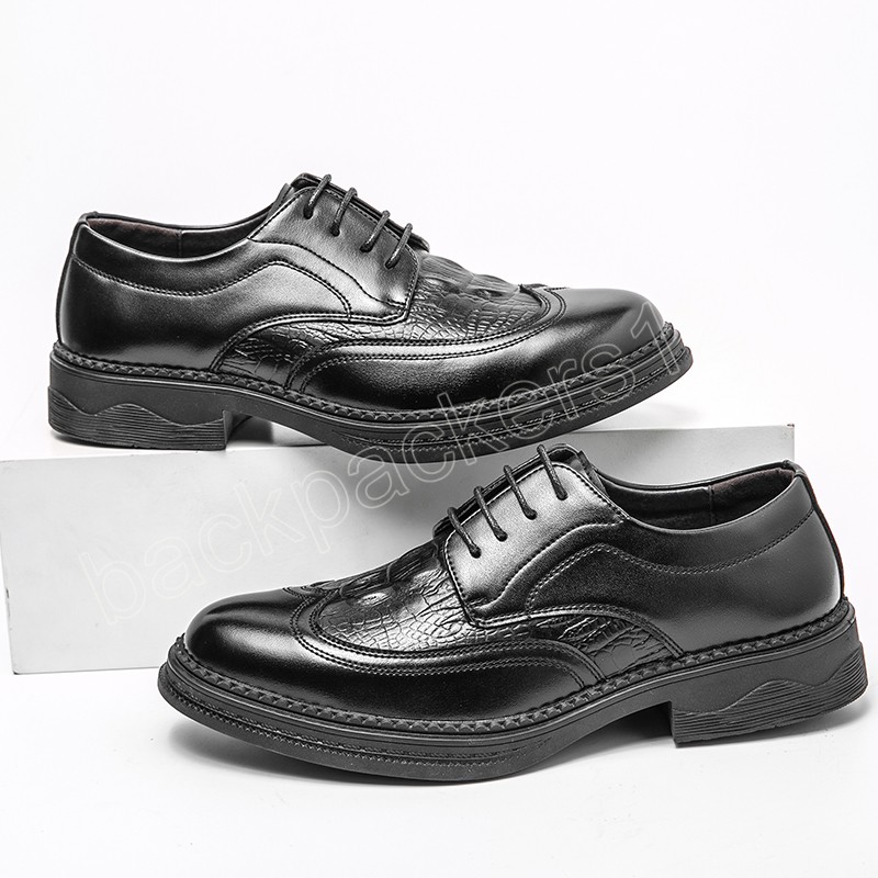 Véritable cuir hommes chaussures décontracté italien hommes chaussures de créateur de luxe mocassins bout pointu hommes bateau chaussures Zapatos Hombre