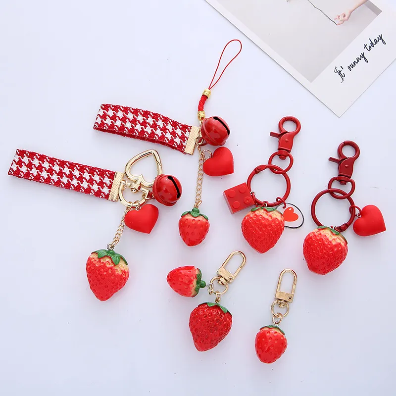 Cute Girl Ladies Strawberry Keychain Pendant Personality Female Creative Car Bag Keychains Hanging Jewelry Gift