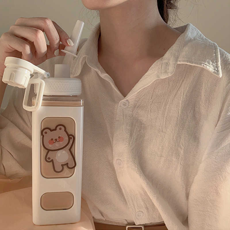 Kawaii Bear Water Bottle For Girls Cute Plastic Summer School Drink Bottle With Straw Juice Bubble Tea Cups BPA Free 700/900ml