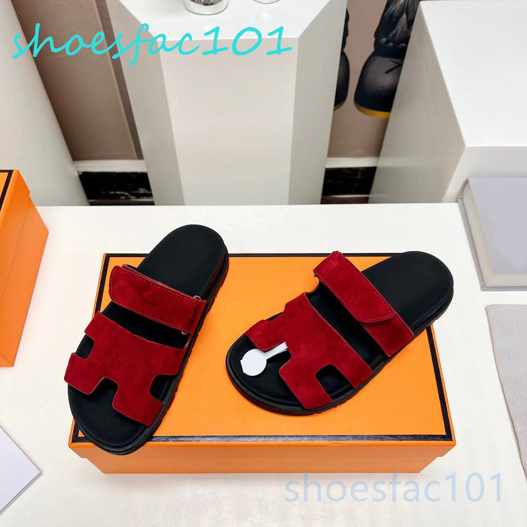 Oran Slides Designer Sandaler Senaste kvinnliga tofflor av högsta kvalitet Black Man Sandal 100% kalvläderplattform Flip Work Summer Fashion Casual Beach Platform Slipper 10A