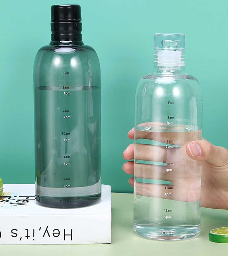 زجاجة مياه بلاستيكية شفافة مع نطاق زمني كبير السعة السعة تسرب زجاجة مشروب كوب مشروب مقاوم للمنزل للسفر الرياضي