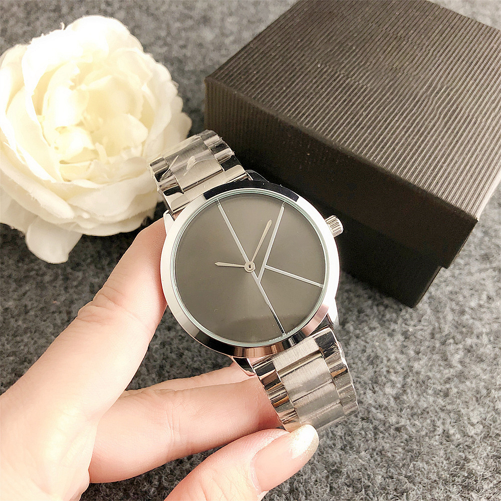 Reloj de pulsera de marca completa a la moda para hombre y mujer, estilo de 40 mm de lujo con logotipo, banda de Metal de acero, reloj de cuarzo C22