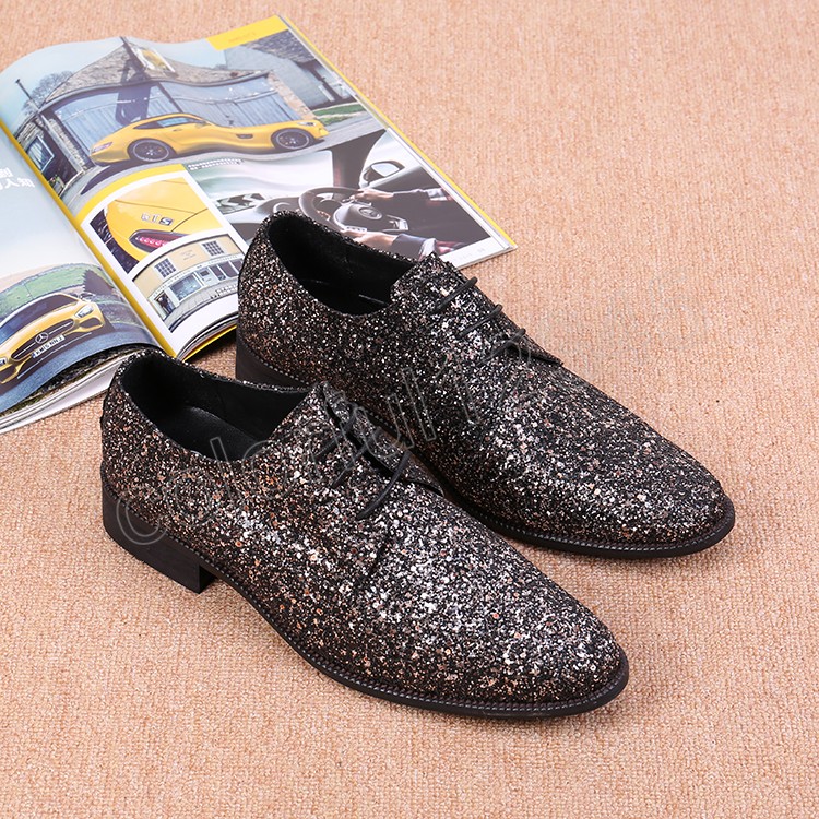 Cekinowa prawdziwa skóra Homme Slip na Mocassin Men Menafers Casual Flats Bloste Męskie buty ślubne