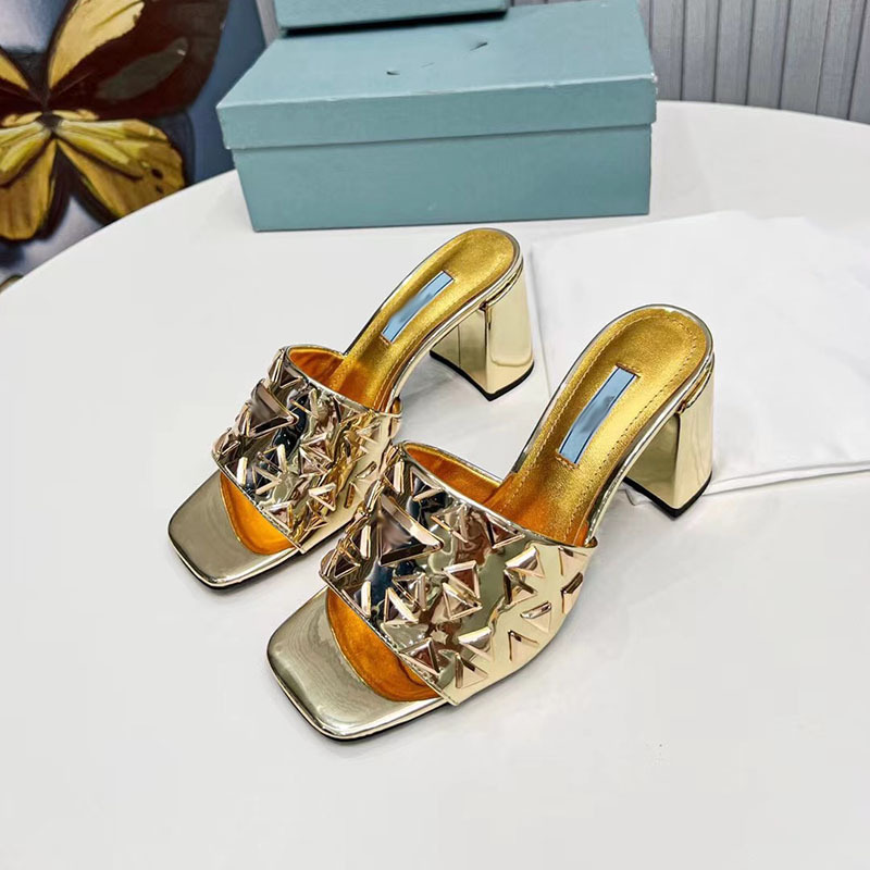 2023 Summer New Ladies Sandals Slippers High Heel Slippers Thick Heel Open Toe Rhinestone Rivet Fashion Classic Women