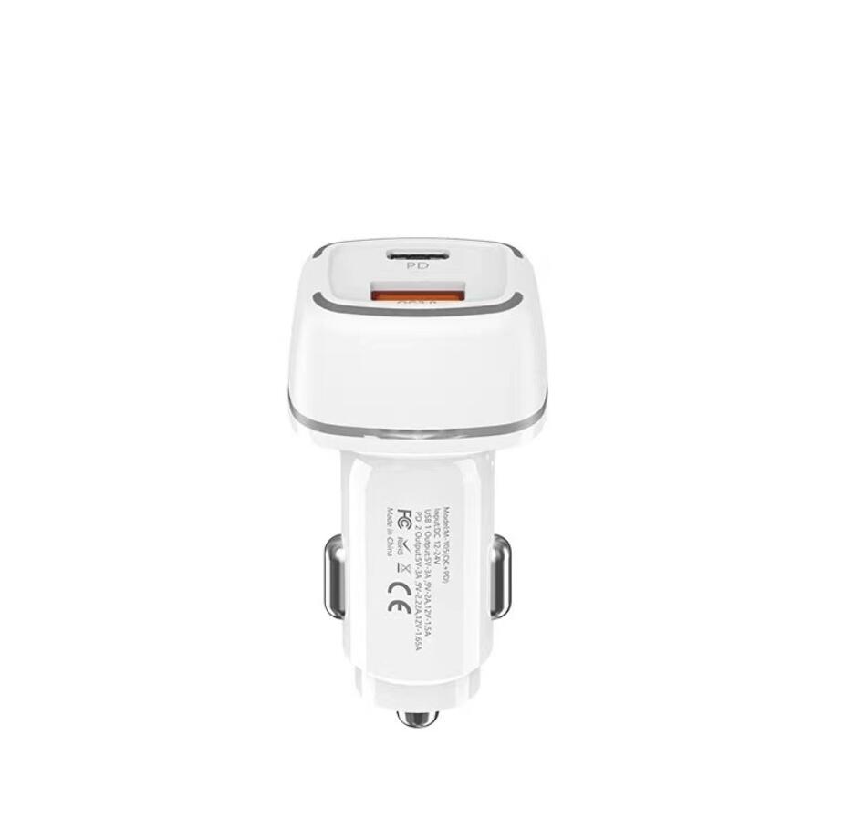 Mini caricatore USB Quick Charge 3.0 Dual Ports Ricarica auto Display a LED Caricabatteria auto PD 12W 15W Adattatore caricabatteria auto super veloce