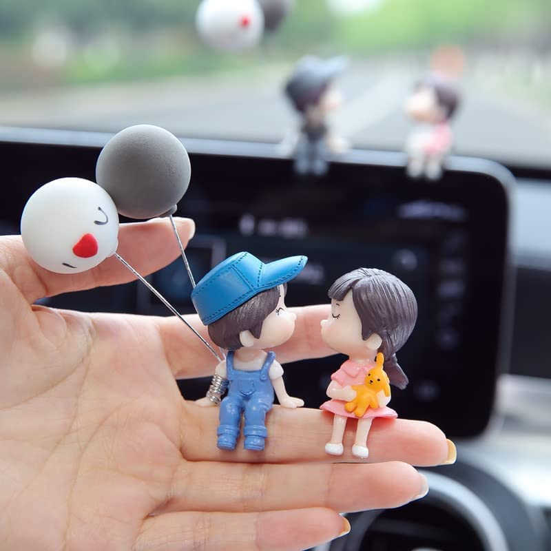 New New Cute Car Decoration Bella coppia di cartoni animati Action Figure Figurine Balloon Ornament Auto Interior Cruscotto Accessori Regali