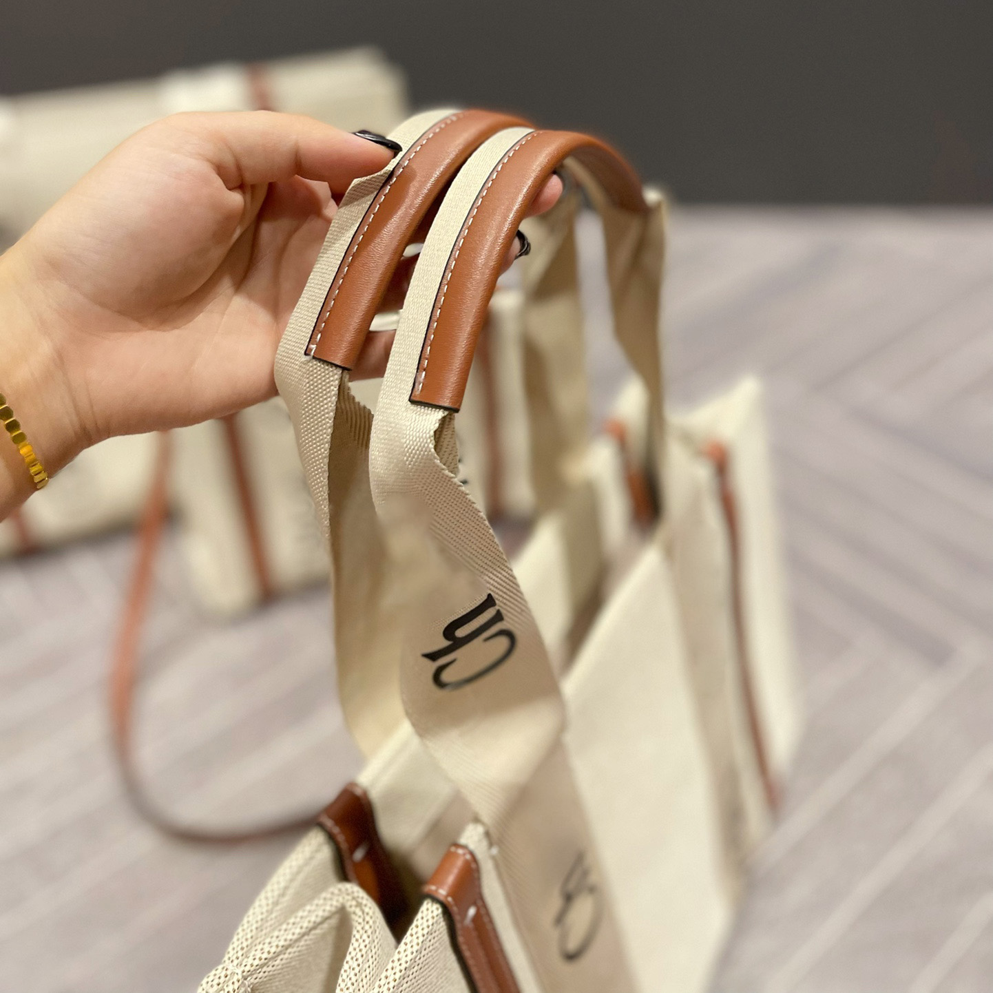 Canvas Lady Bags Tasarımcıları Totes Odunlu Plaj Alışveriş Çantası Kadın Omuz Çantaları Duffel Erkekler Cüzdan Pochette Linen Crossbody Cüzdanlar Orta Çantalar 12H Nakliye