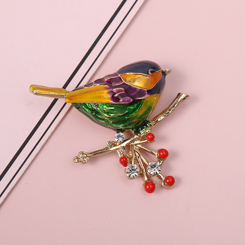 Simple Design Alloy Oil-dripping Bird Brooch Fashion Personality Animal Corsage Men Women Pin Clothing Jewelry Gift