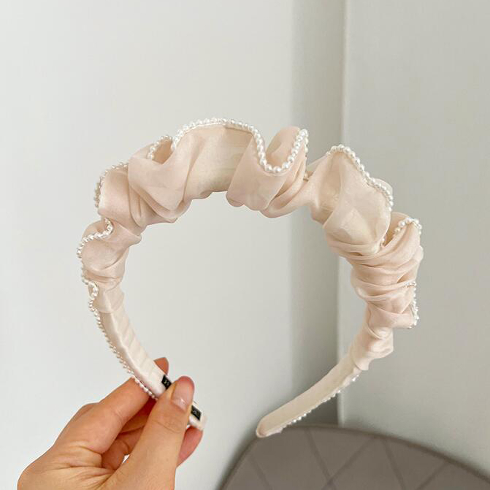 Neue Mode Haar Zubehör Für Frauen Plissee Blume Haarband Seite Perlen Stirnband Für Erwachsene Casual Weiche Kopfbedeckungen