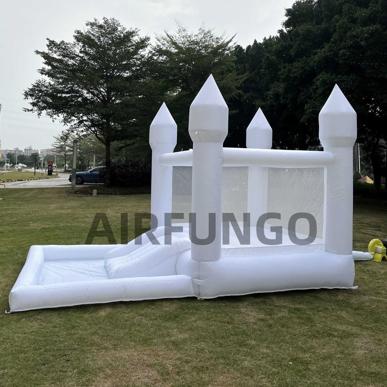 13x8x8ft White Bounce House Pour Soft Play Location Mini Château Gonflable 8x8ft Livraison Gratuite À La Porte Inclure Le Ventilateur