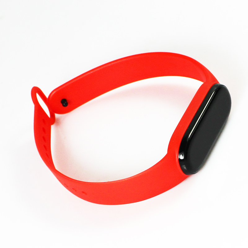 2023 NOUVEAU M8 SMART Watch Sports Fitness Watches Men Femmes Bracelet Smart Bluetooth Carefre Blood Survering Smartwatch