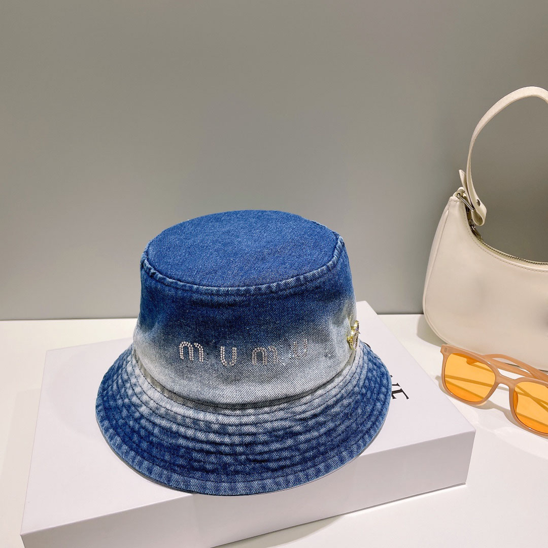 Designer de gradiente de moda Bucket Hat Hat Casal Viagem Viagem de Sunshade Incluste Rhinestone Letra Bordado Bordado largo Chapéus