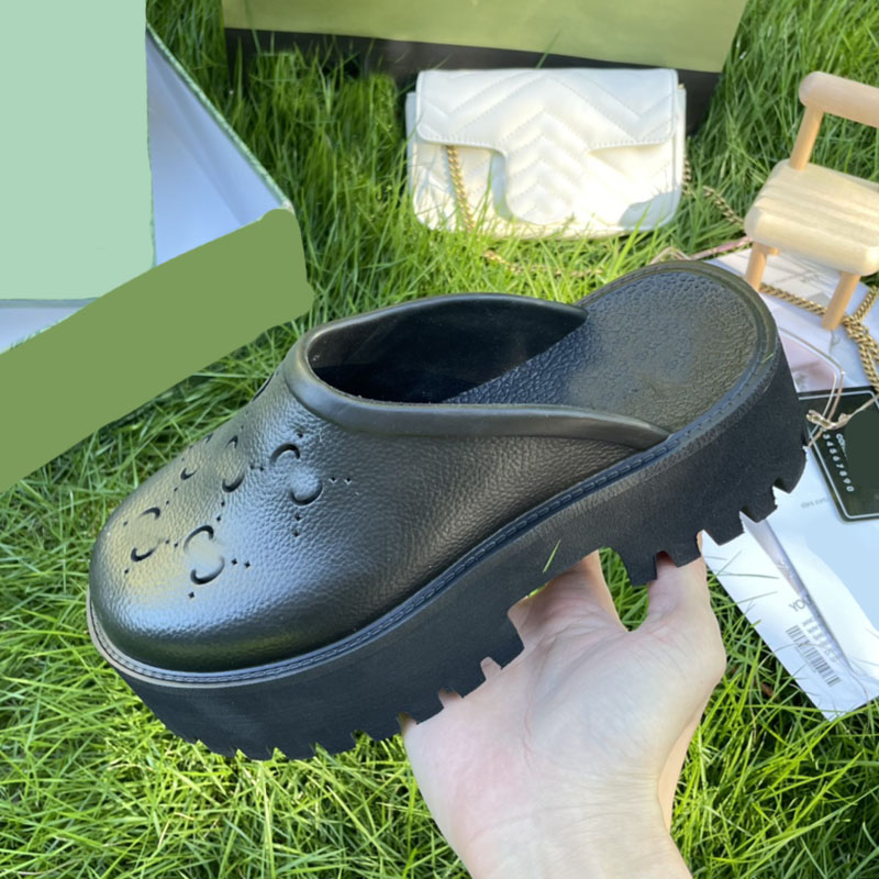 Sapatos de grife chinelos de luxo planas sandálias de grife padrão de esqueleto sandálias de aumento de borracha desgaste chuvoso com caixa