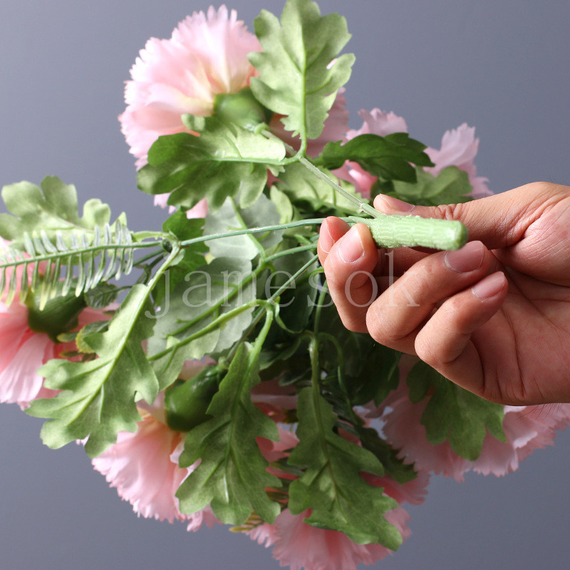 装飾的な花10ヘッドカーネーションの花束